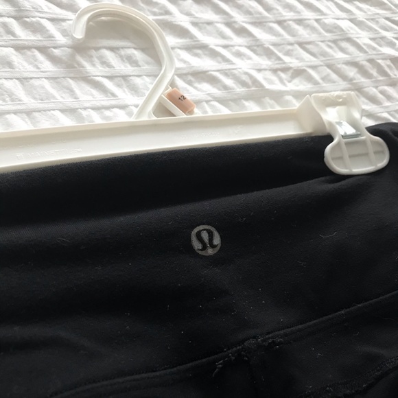 Lululemon Leggings with Pockets - Picture 3 of 3